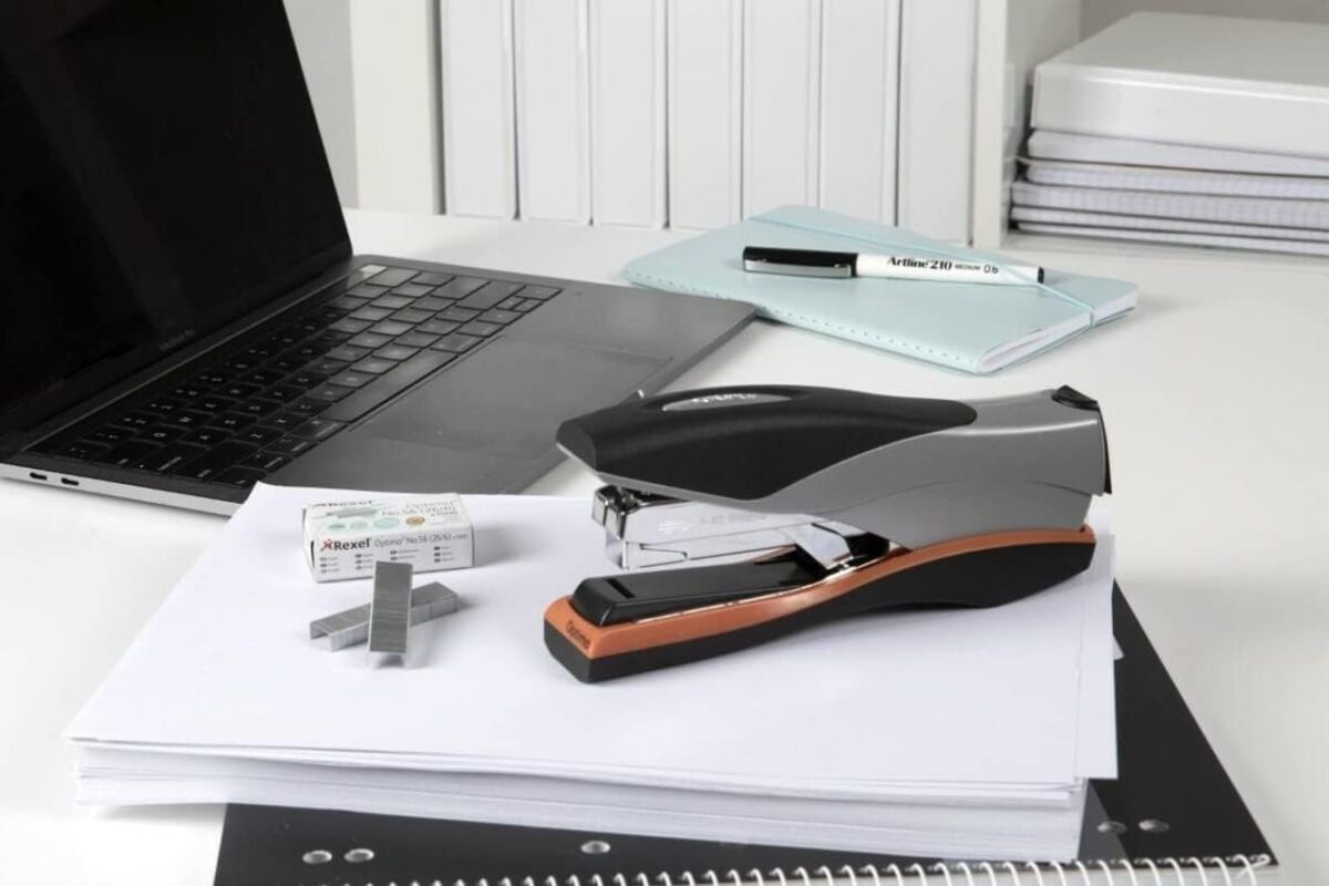 Rexel Optima 40 Manual Stapler with 1,000 Staples (2)