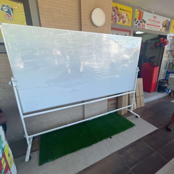 standing white board (1)